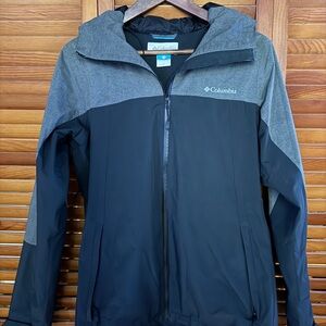 Columbia Two-Tone Hooded Jacket in Black and Gray